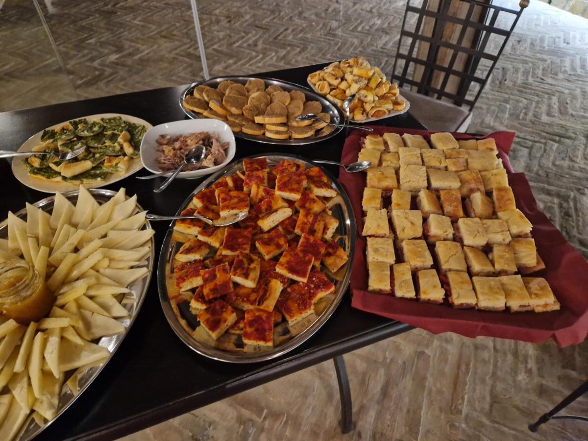 מונטלצ'ינו Agriturismo Montepinci מראה חיצוני תמונה